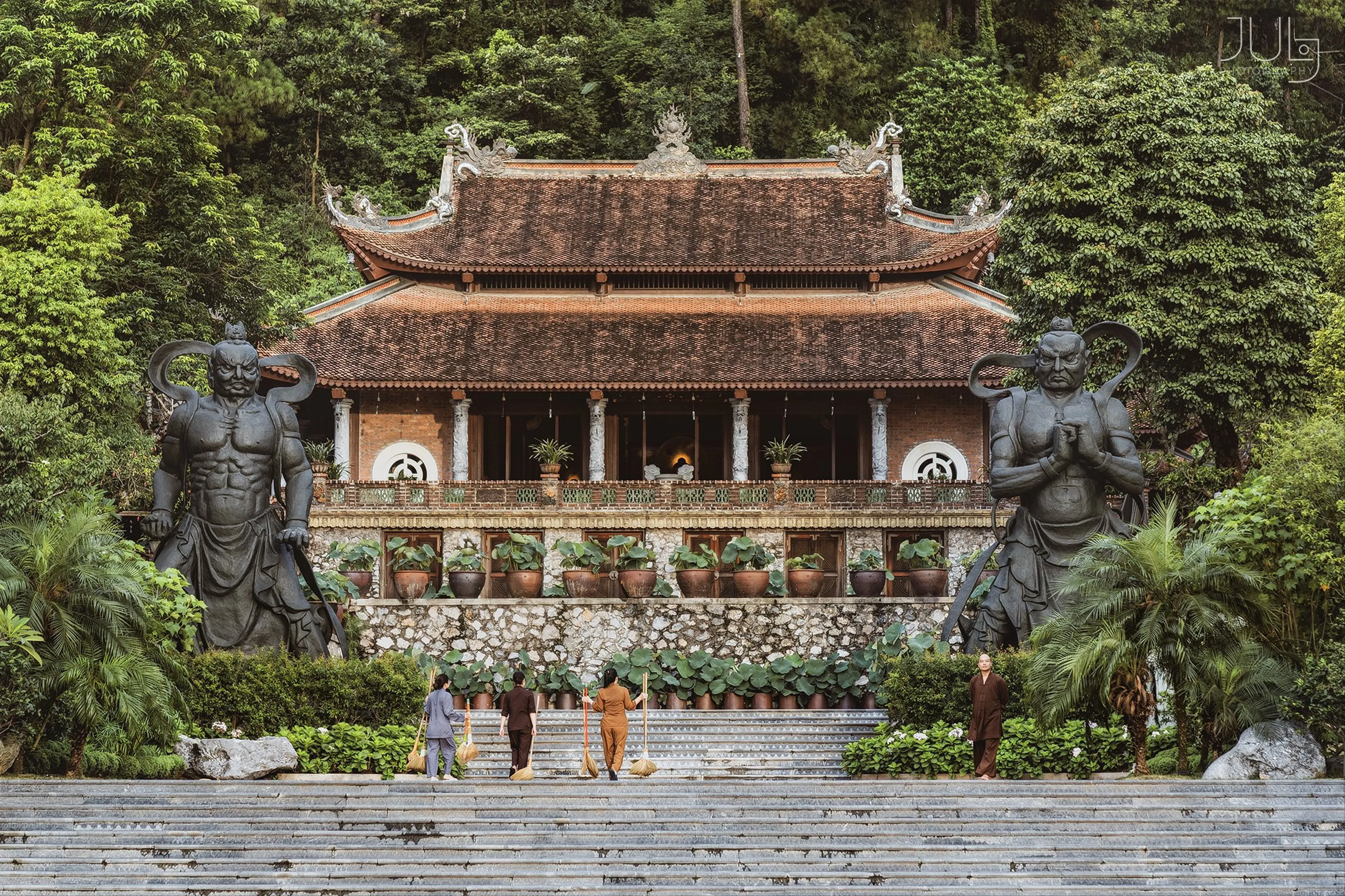 Mê mẩn Hwaeomsa: Ngôi chùa cổ kính giữa lòng núi Jiri