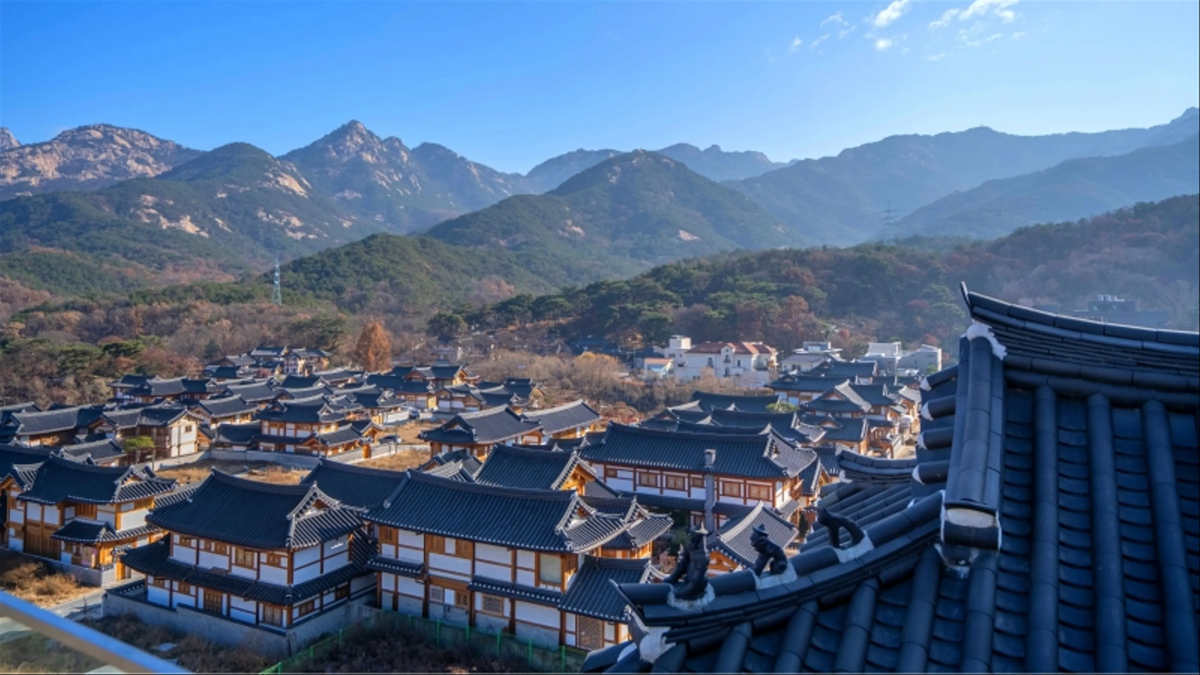 Seoul's Secret Alleys: Hidden Gems and Local Hangouts