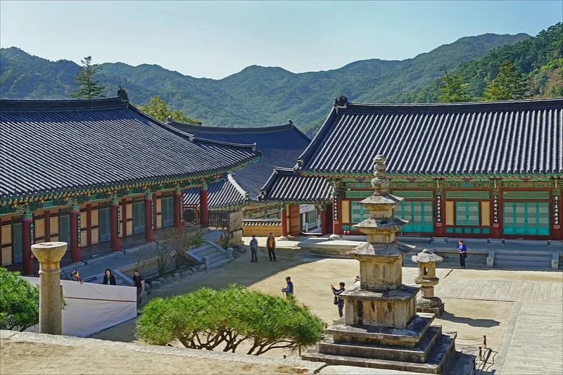 Cultural Sites: Temples and Historical Landmarks