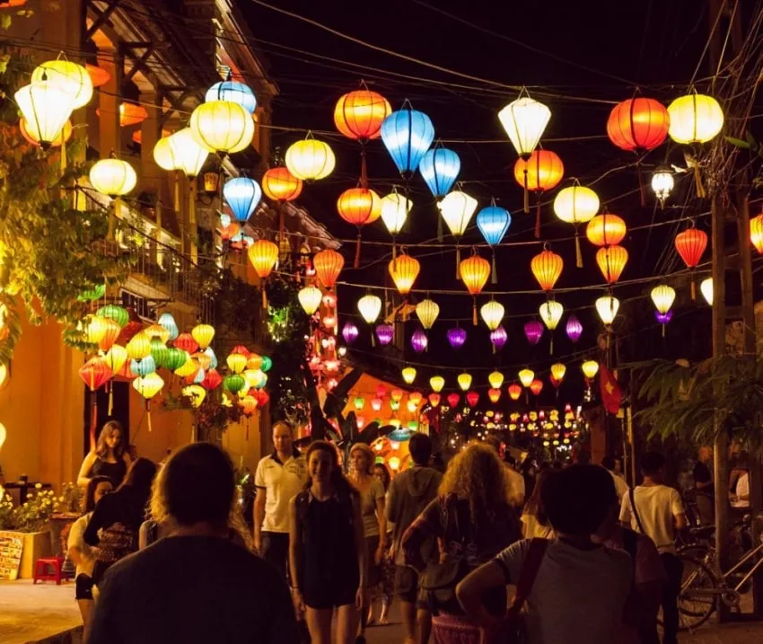 Những Hoạt Động Thú Vị Khác Tại Chợ