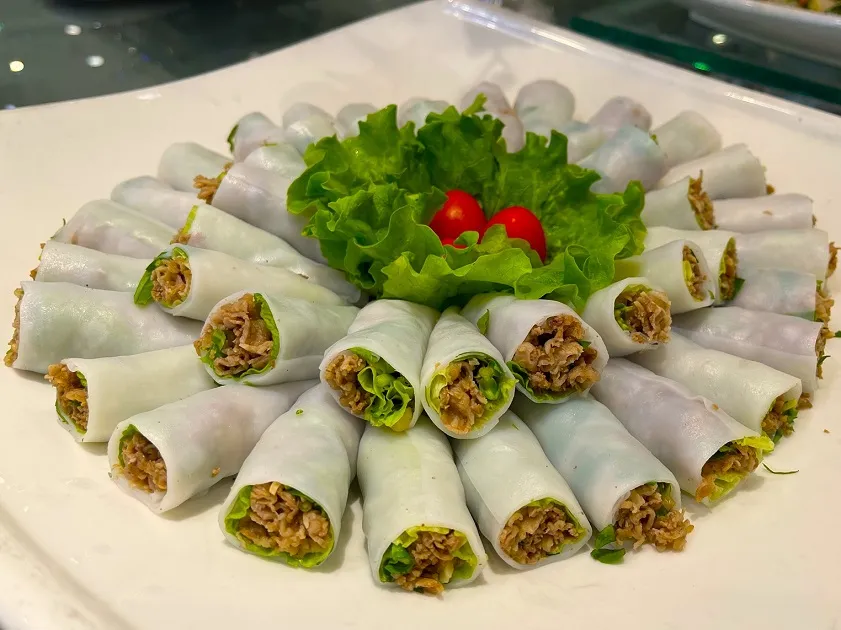 Phở cuốn: Hương vị độc đáo của Hà Nội