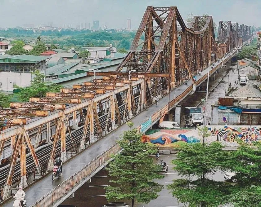 Cầu Long Biên