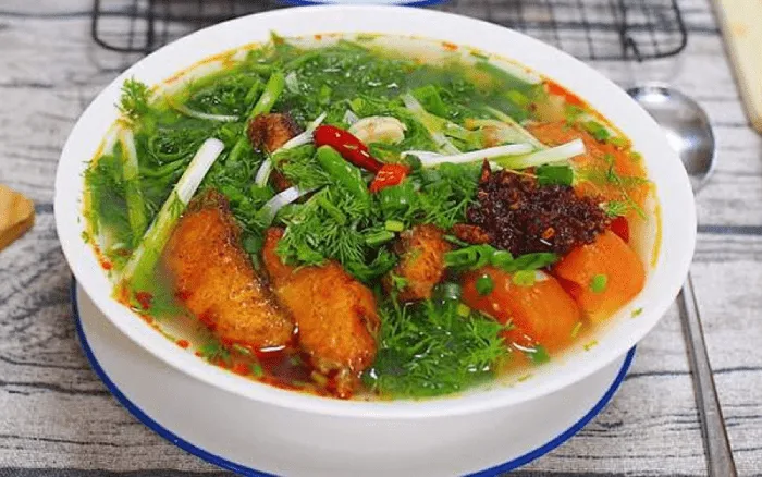 Địa chỉ quán bún cá chấm nổi tiếng tại phố cổ