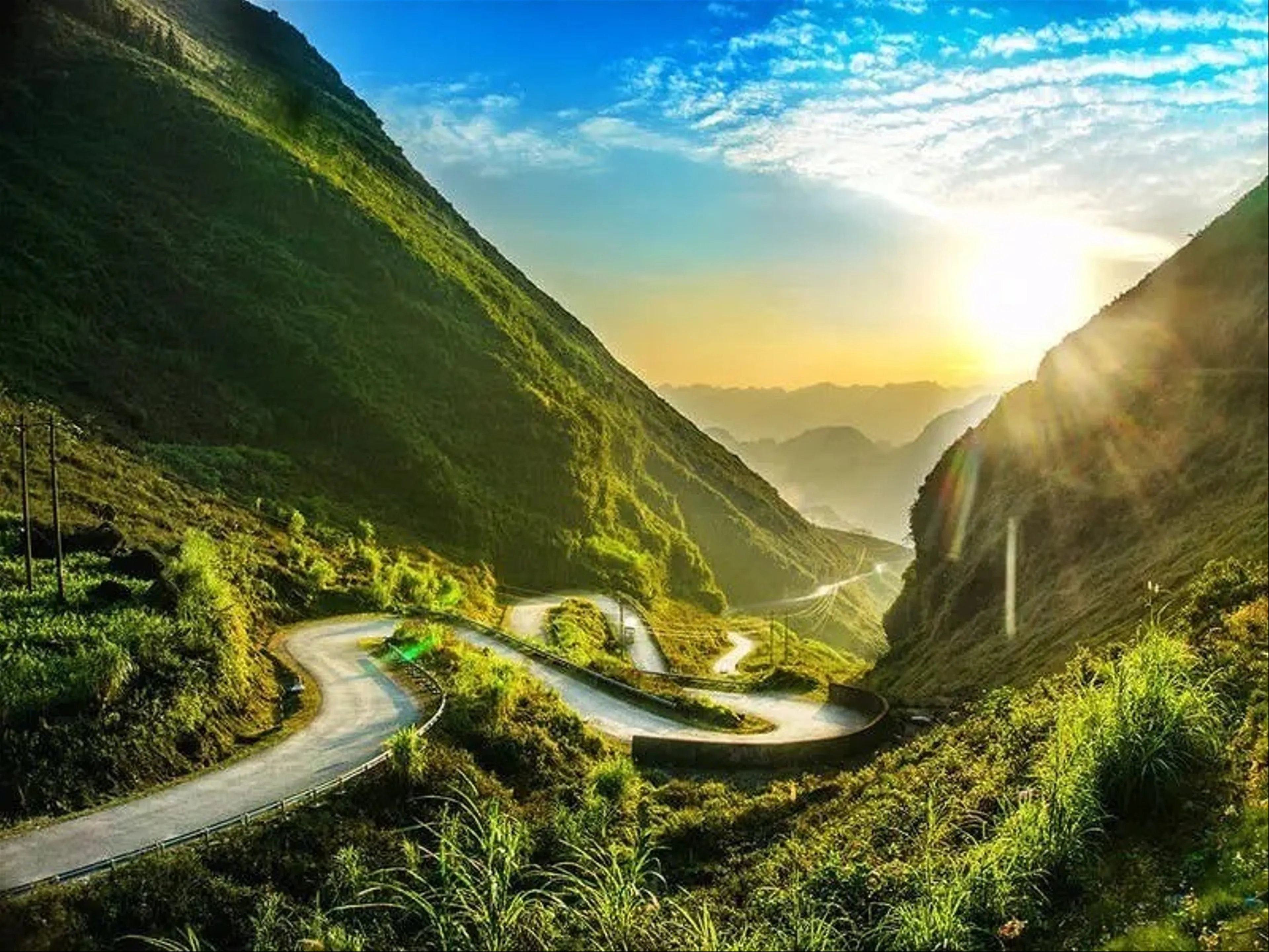Đèo Mã Pí Lèng Một trong “tứ đại đỉnh đèo” của Việt Nam và hành trình khám phá Cao nguyên đá Đồng Văn
