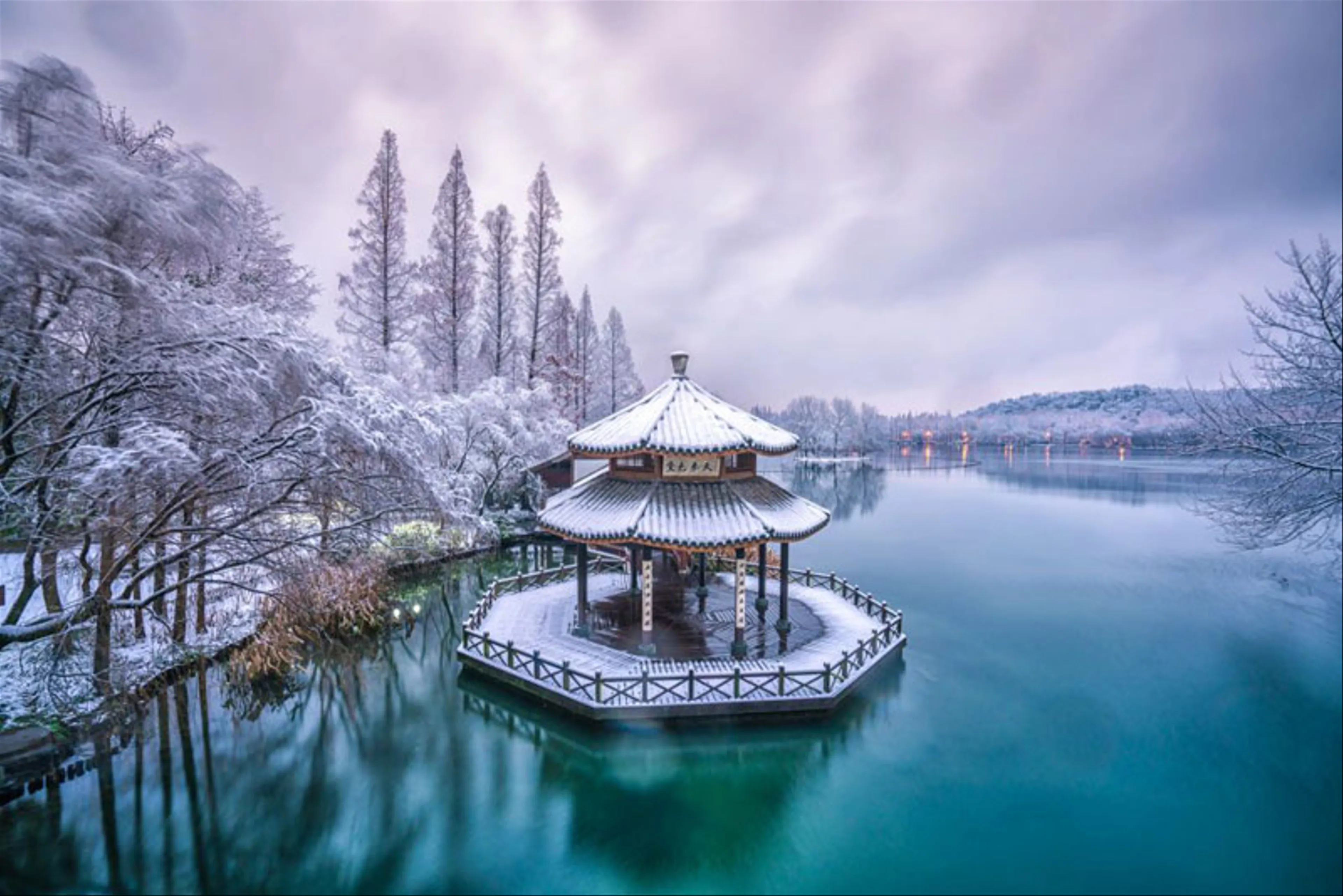 West Lake Travel Guide: Best Things to Do, See & Eat in Hangzhou