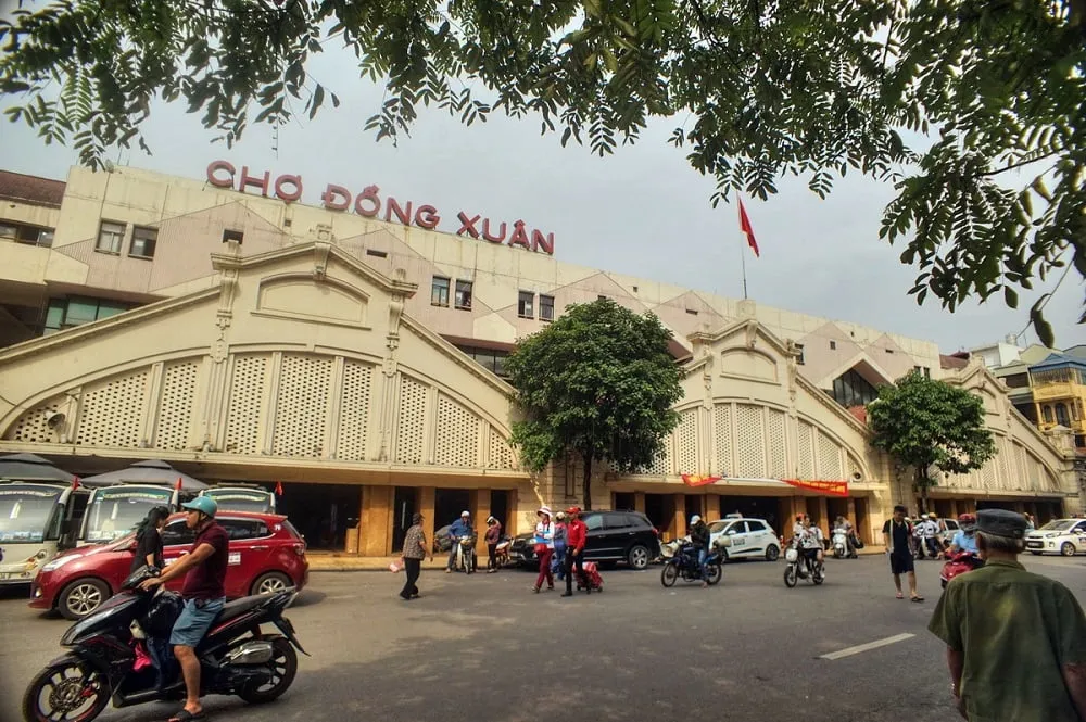 Hướng dẫn di chuyển đến chợ Đồng Xuân