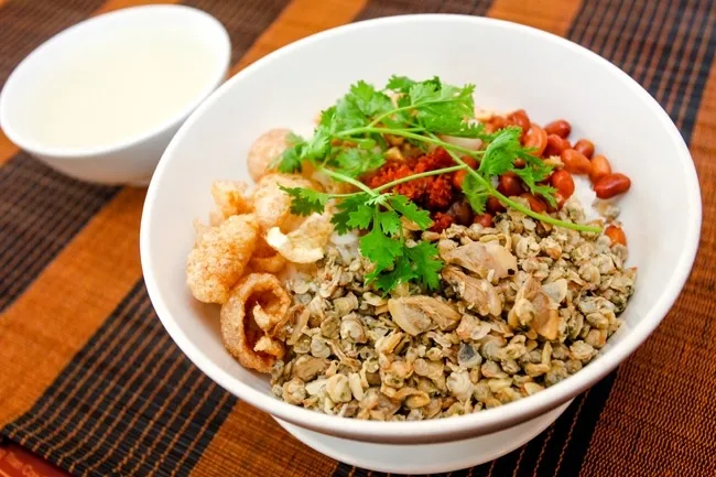 Cơm hến Đà Nẵng - món ăn thú vị bậc nhất của Đà Nẵng