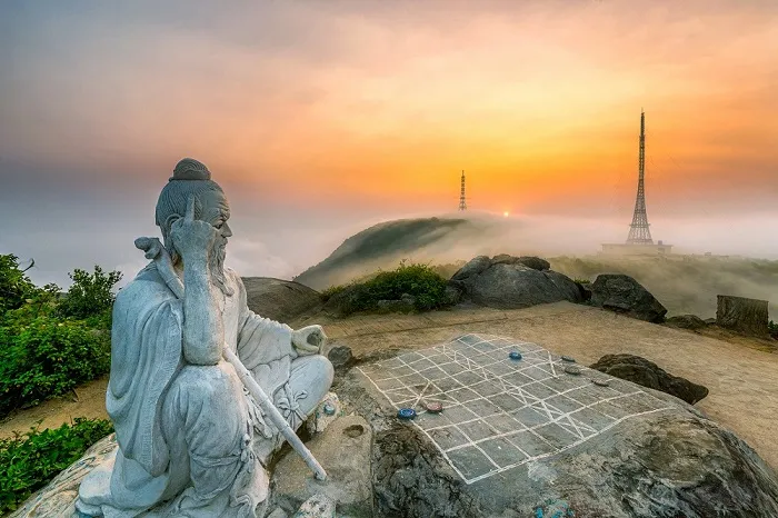 Đỉnh Bàn Cờ - “Nóc nhà” Đà Nẵng đáng để chinh phục