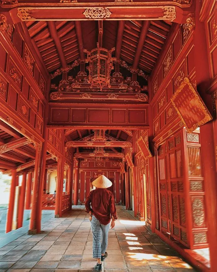 The Forbidden Purple City: A Glimpse Behind the Walls