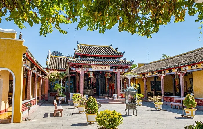 Khám Phá Hội Quán Cổ Xưa