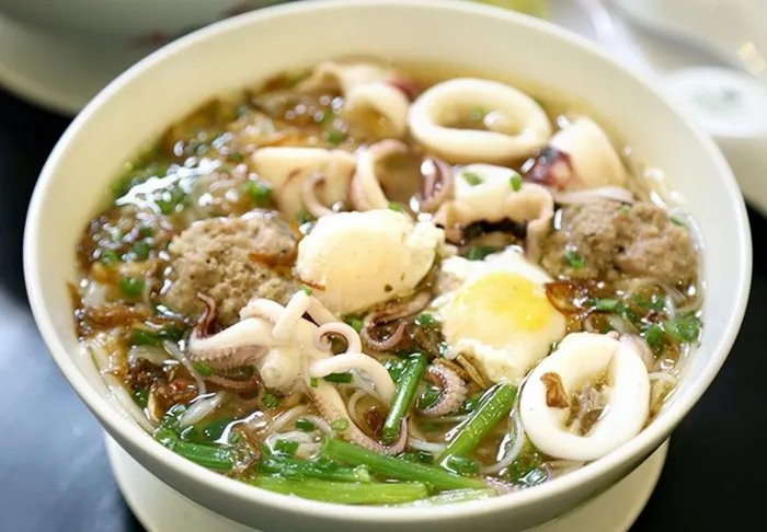 Hủ tiếu mực Sài Gòn - Review TOP 11 quán ăn “ngon thần sầu”