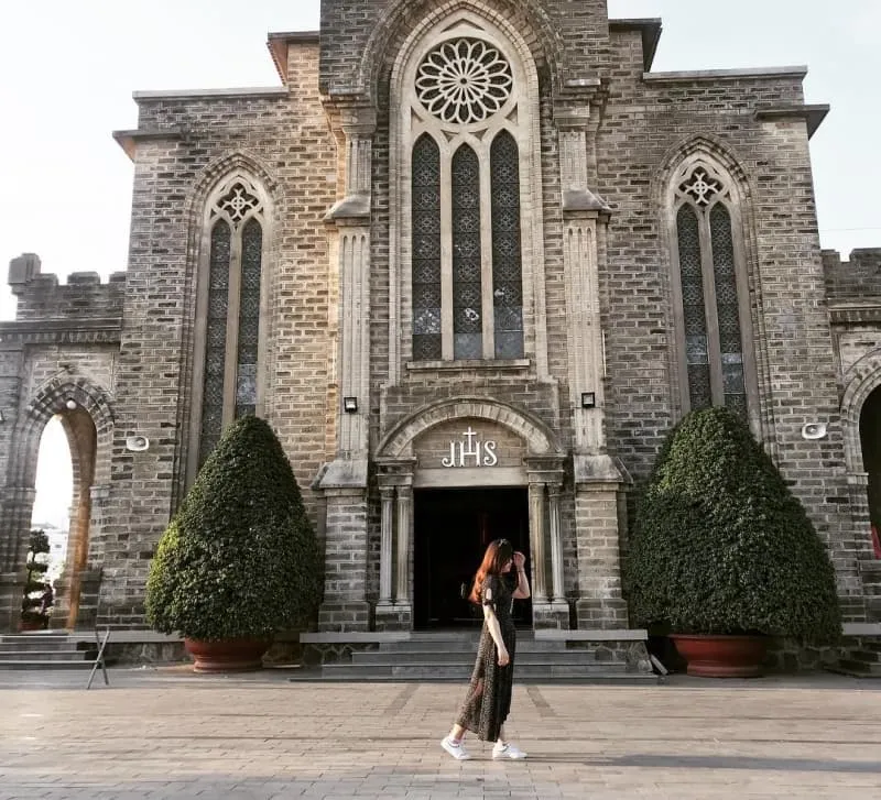 Nhà thờ Núi Nha Trang đẹp bình yên trong kiến trúc cổ điển