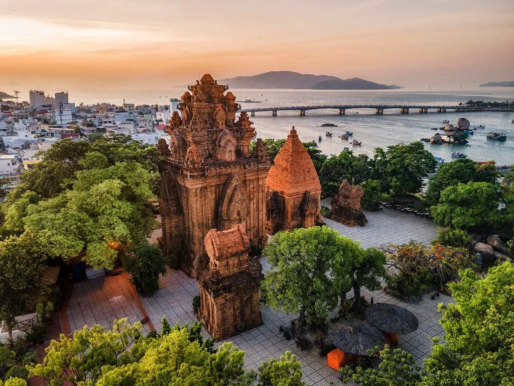 Lịch Sử Và Nguồn Gốc Hình Thành
