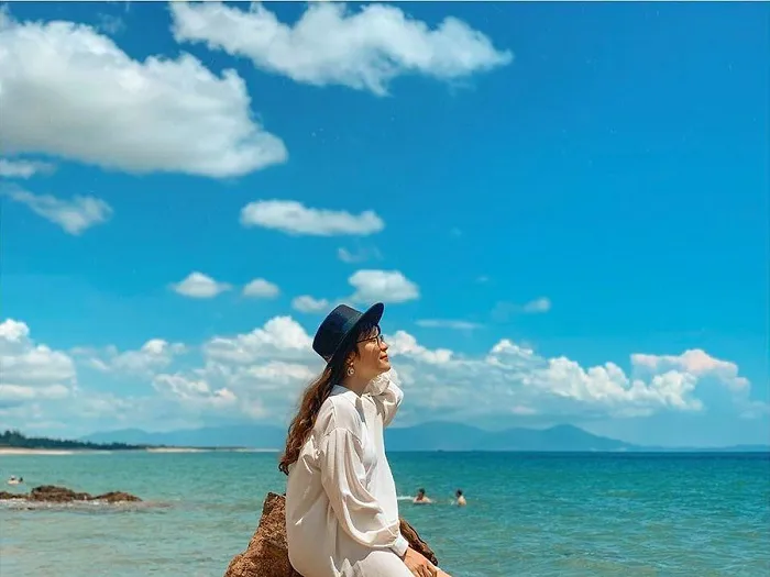 Vũng Chùa Đảo Yến - Điểm đến tâm linh hấp dẫn du khách