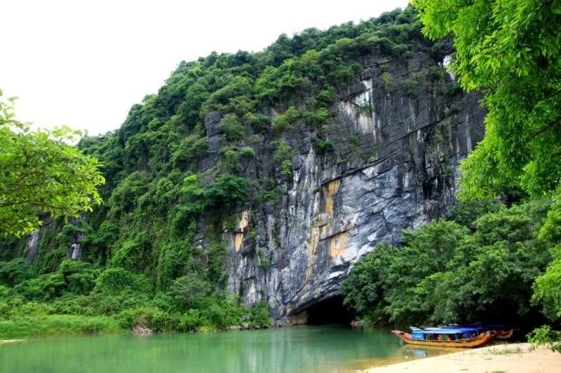 Động Phong Nha – Đệ nhất kỳ quan động | Taxi sân bay rẻ