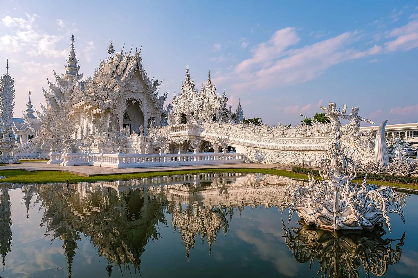 Practical Travel Tips for Visiting the White Temple