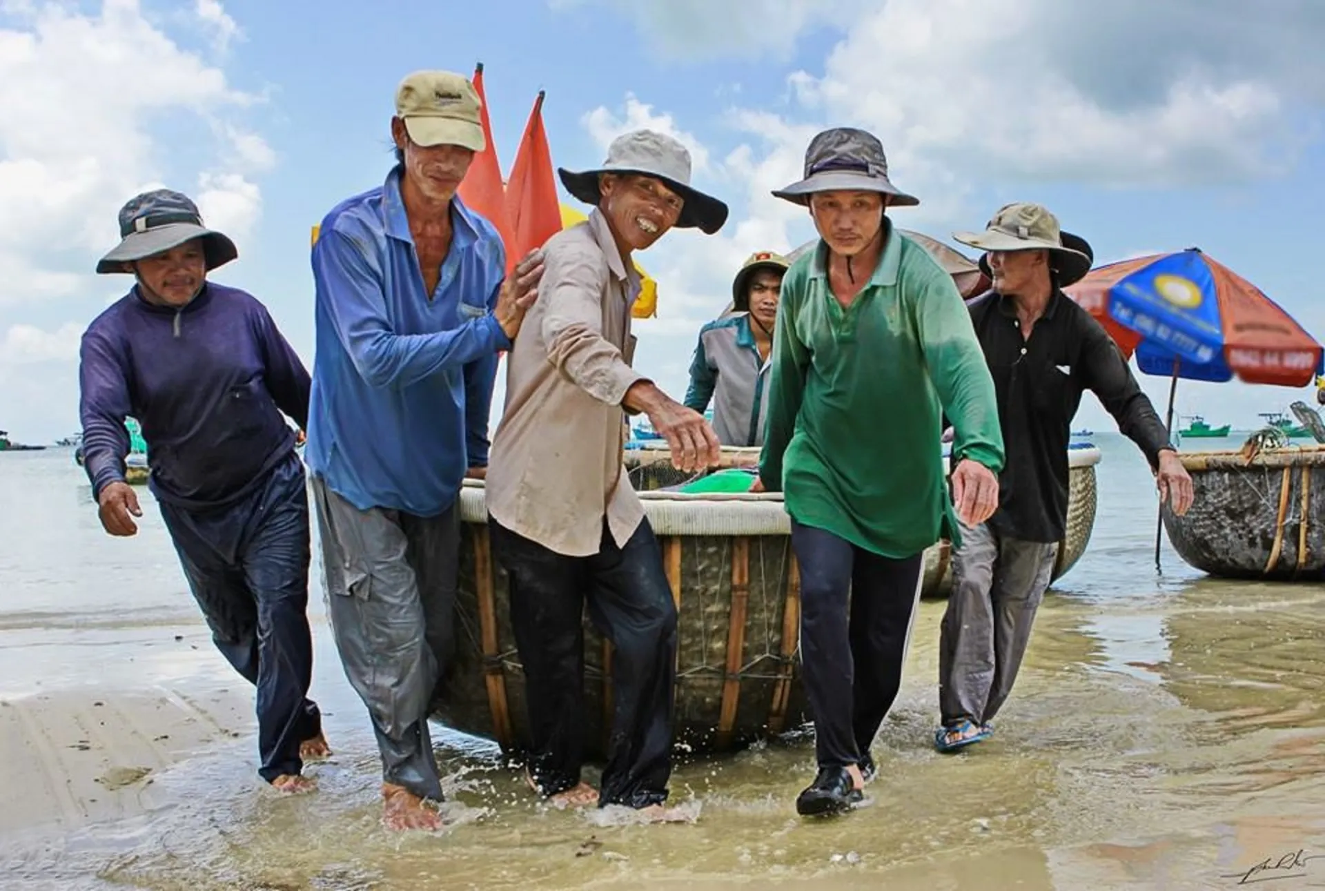 Trải nghiệm cuộc sống thường nhật của người dân