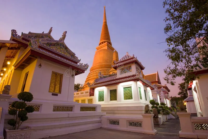 Buddhist Temple Wat Bowonniwet Vihara. Bangkok Stock Photo - Image of dusk, bowonniwet: 159661094