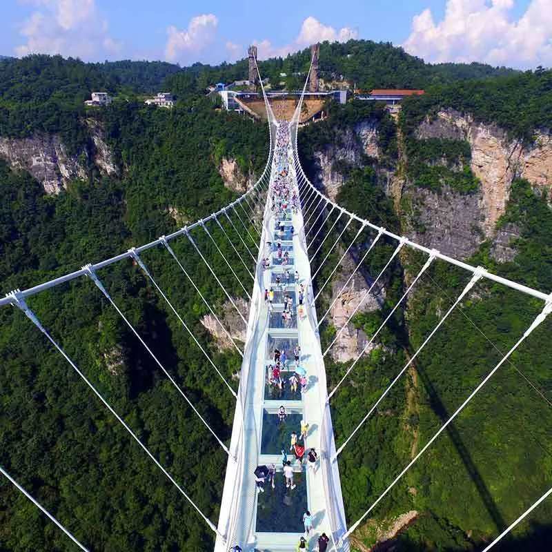 Cầu kính cao nhất thế giới