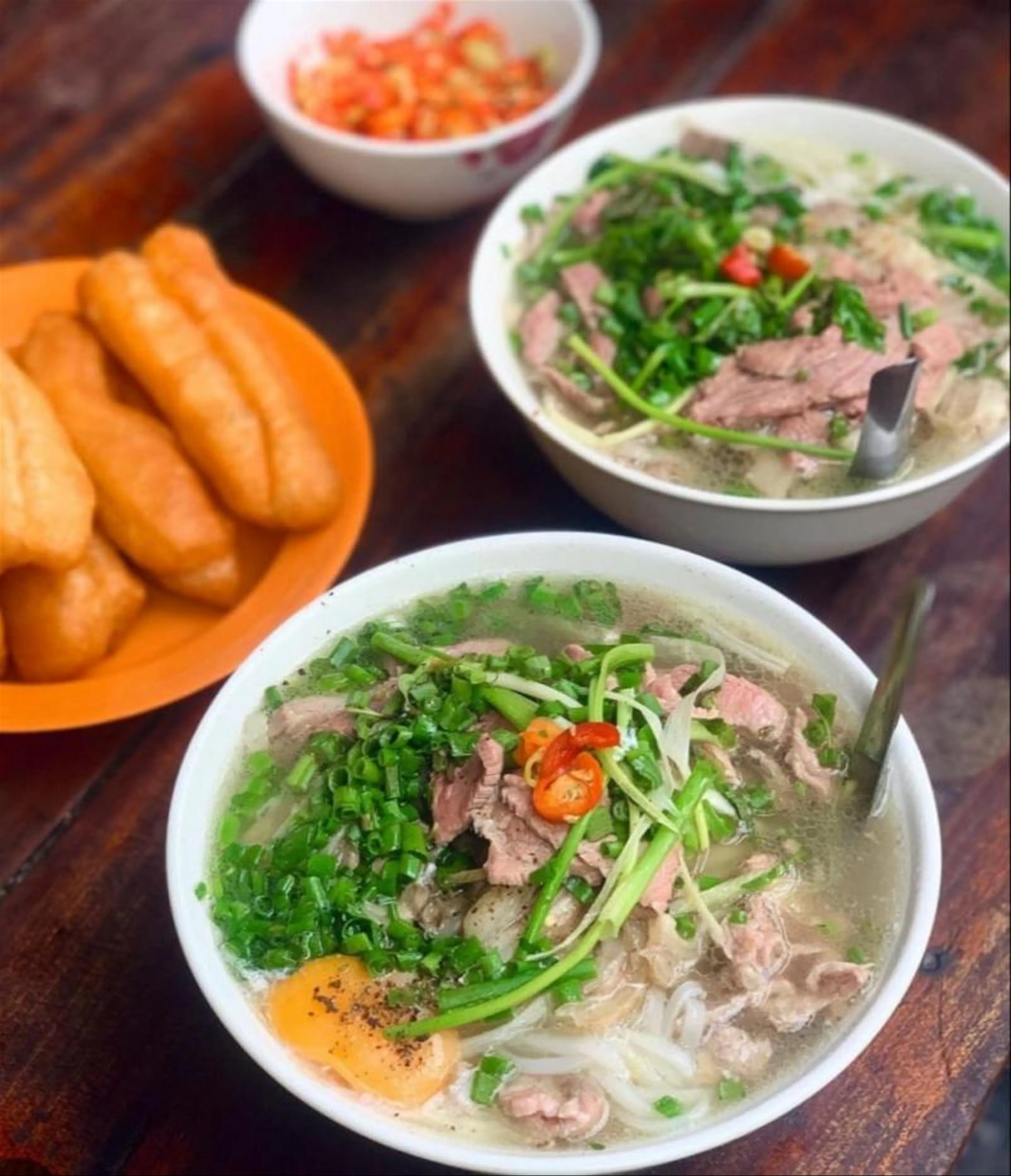 Thưởng Thức Phở Bát Đàn: Hương Vị Hà Nội Xưa Trong Từng Tô Phở
