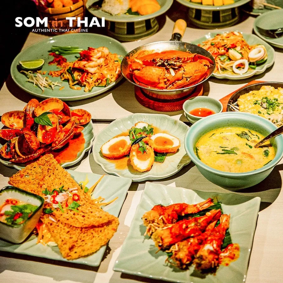 Thưởng Thức Som Tum: Kinh Nghiệm Từ Người Bản Địa