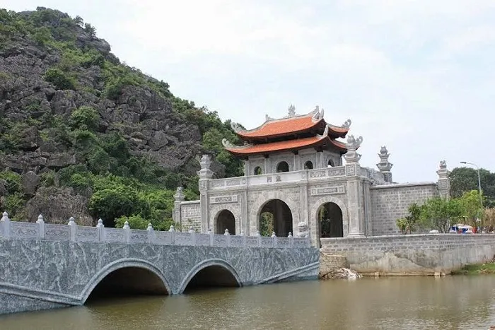 Tham quan cố đô Hoa Lư