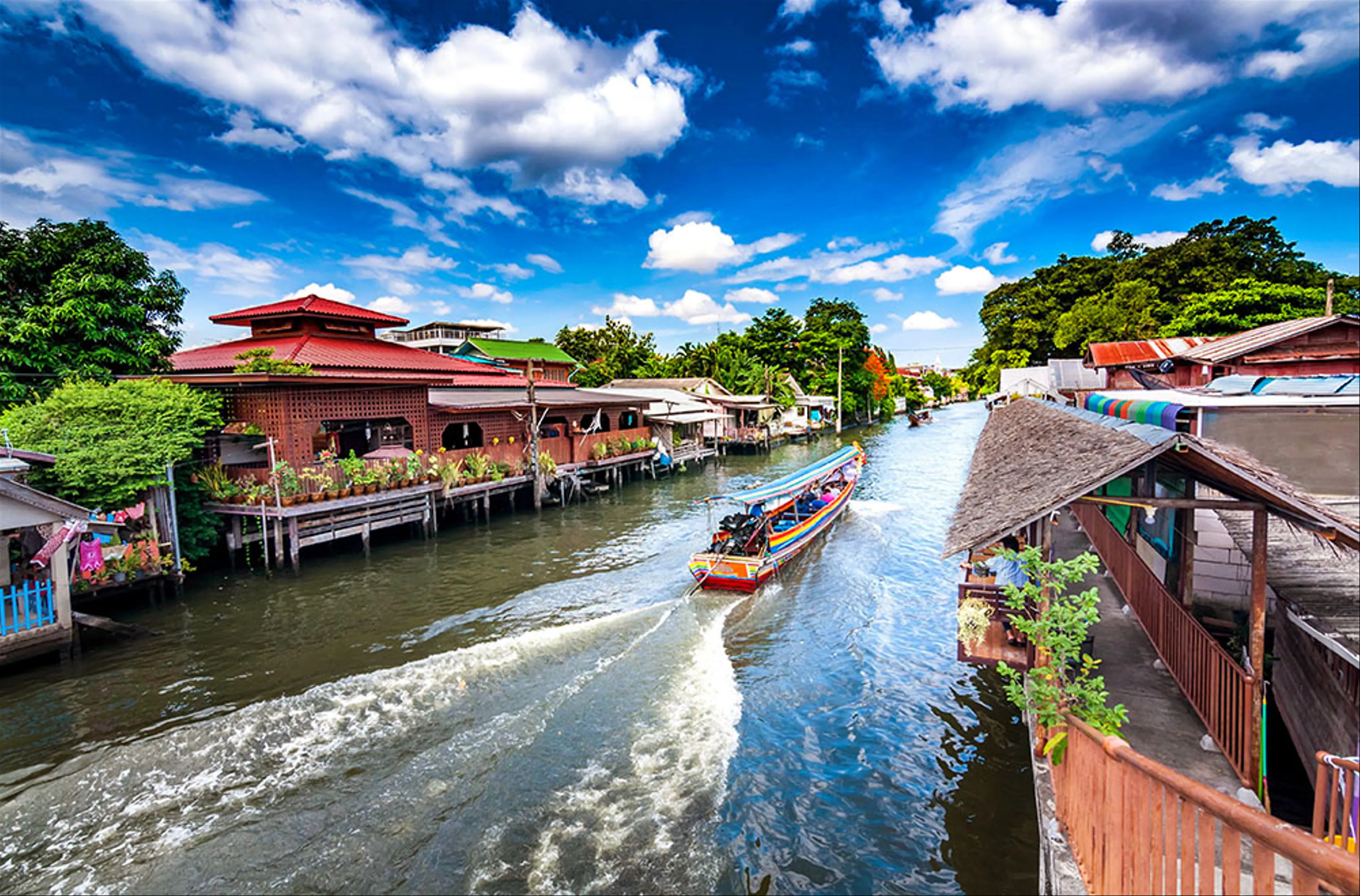 The Enchanting Canals of Bangkok: A Journey Through the Venice of the East