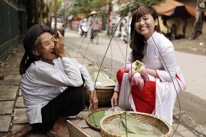 Khám phá cuộc sống người dân địa phương