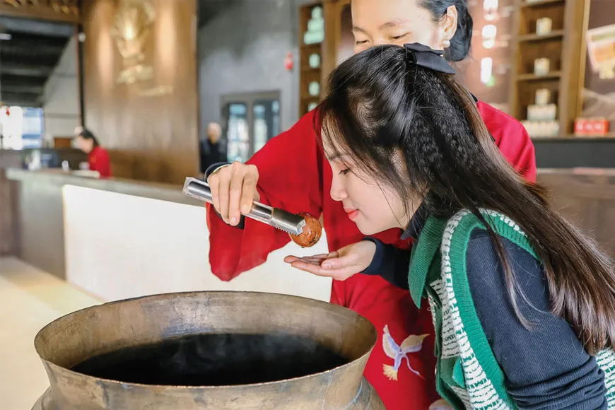 Trải nghiệm pha trà truyền thống