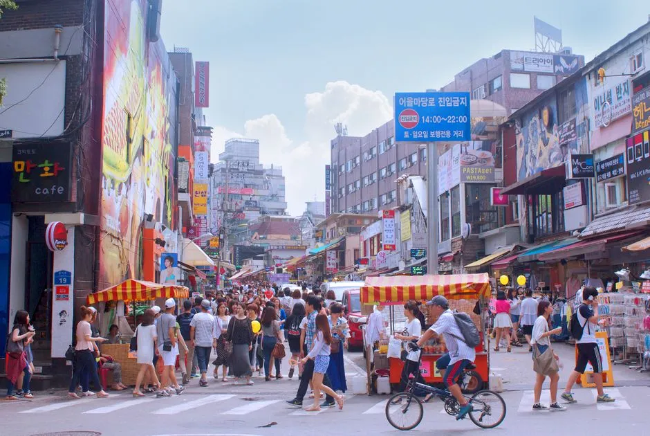 Không Gian Nghệ Thuật Và Cảm Hứng Tại Hongdae