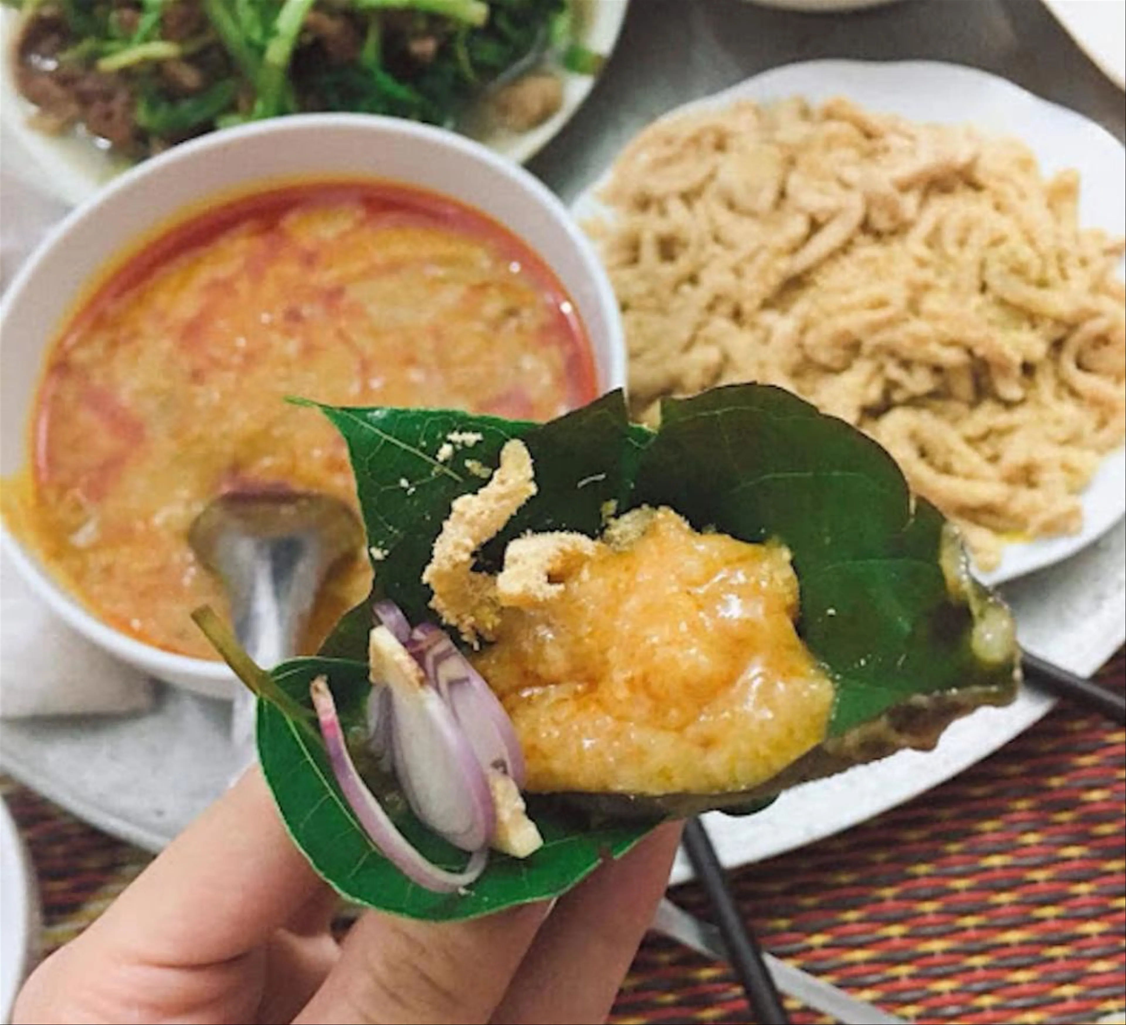 Thưởng Thức Ẩm Thực Núi Non: Gỏi Cá Nhệch Tại Ninh Bình Có Gì Đặc Biệt?