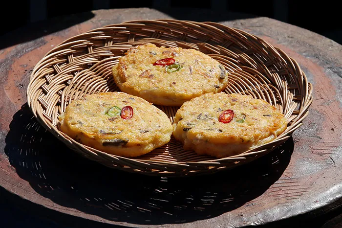 Bindaetteok - Bánh Đậu Xanh Chiên