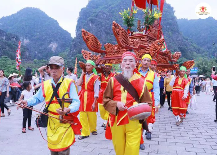 Cultural Insights: Festivals and Traditions in Ninh Binh