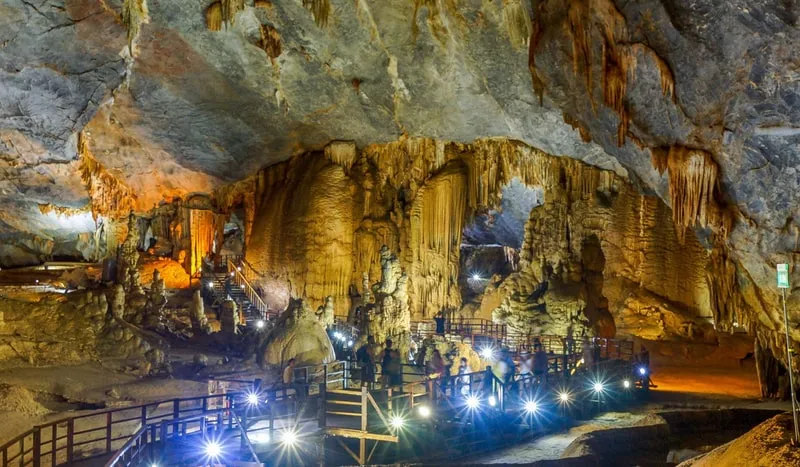 Khám phá hệ thống hang động kỳ bí
