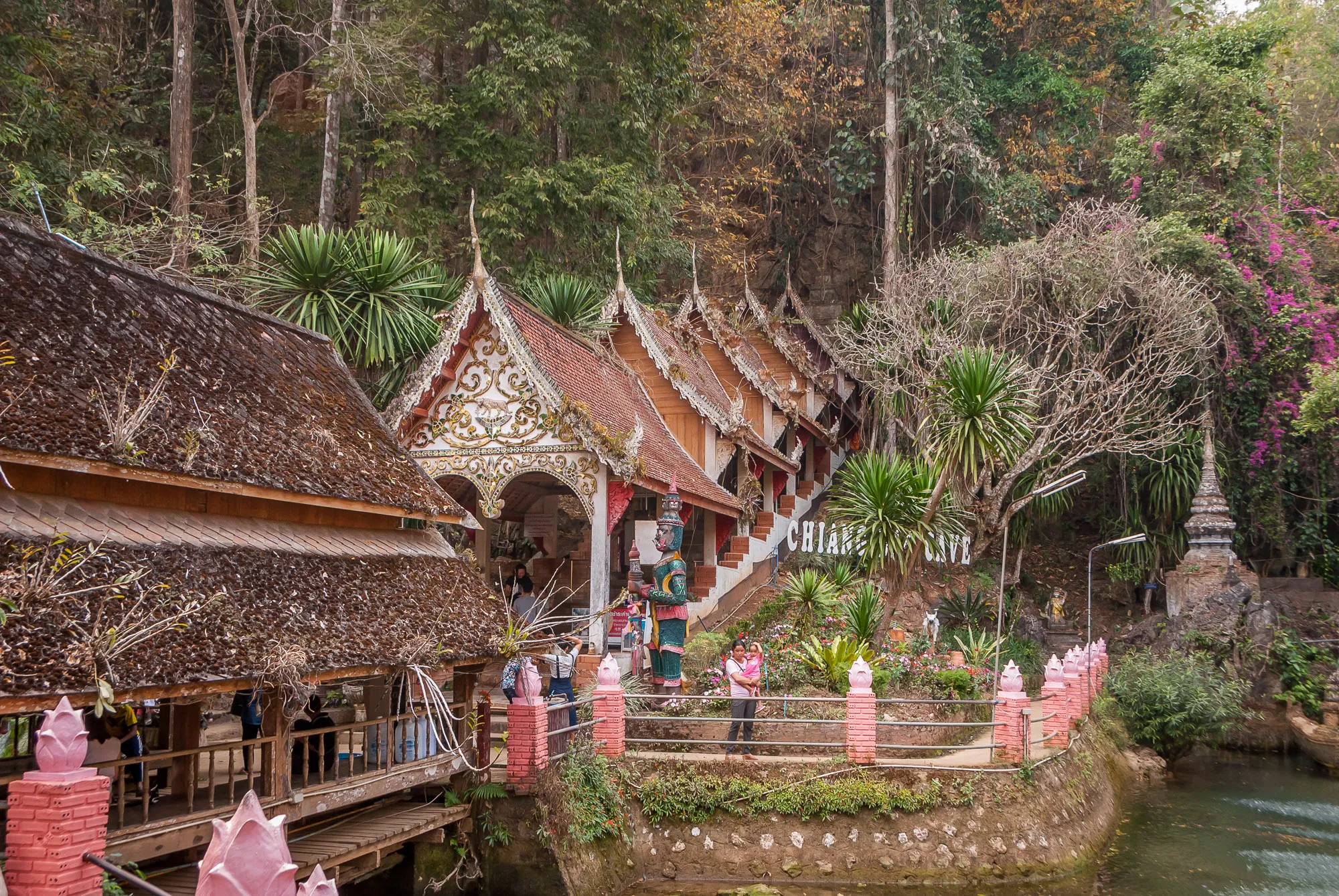 Exploring Pai's Artistic Scene: Galleries and Workshops