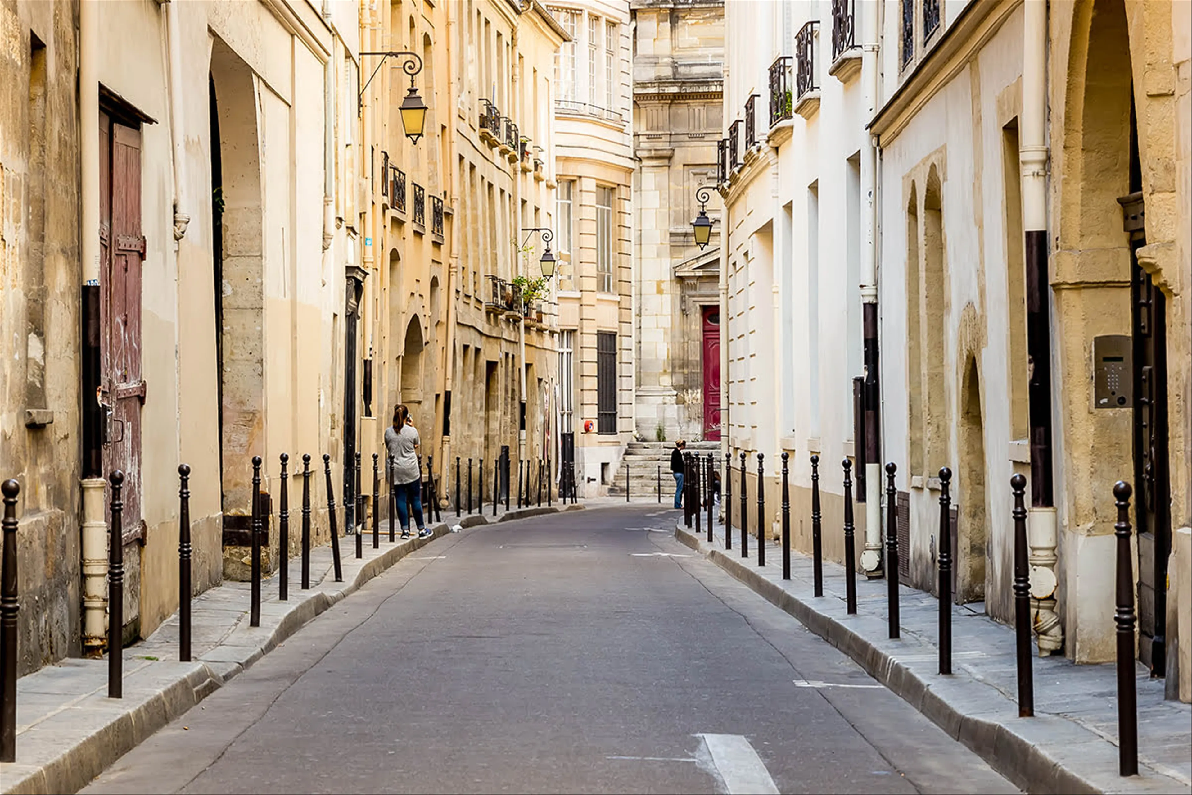Dạo Bước Qua Những Ngõ Ngách Nghệ Thuật Của Quận Marais, Paris