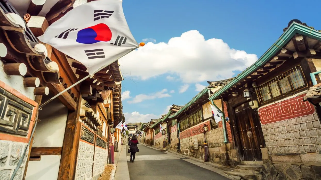 Exploring Bukchon Hanok Village: Seoul's Timeless Treasure