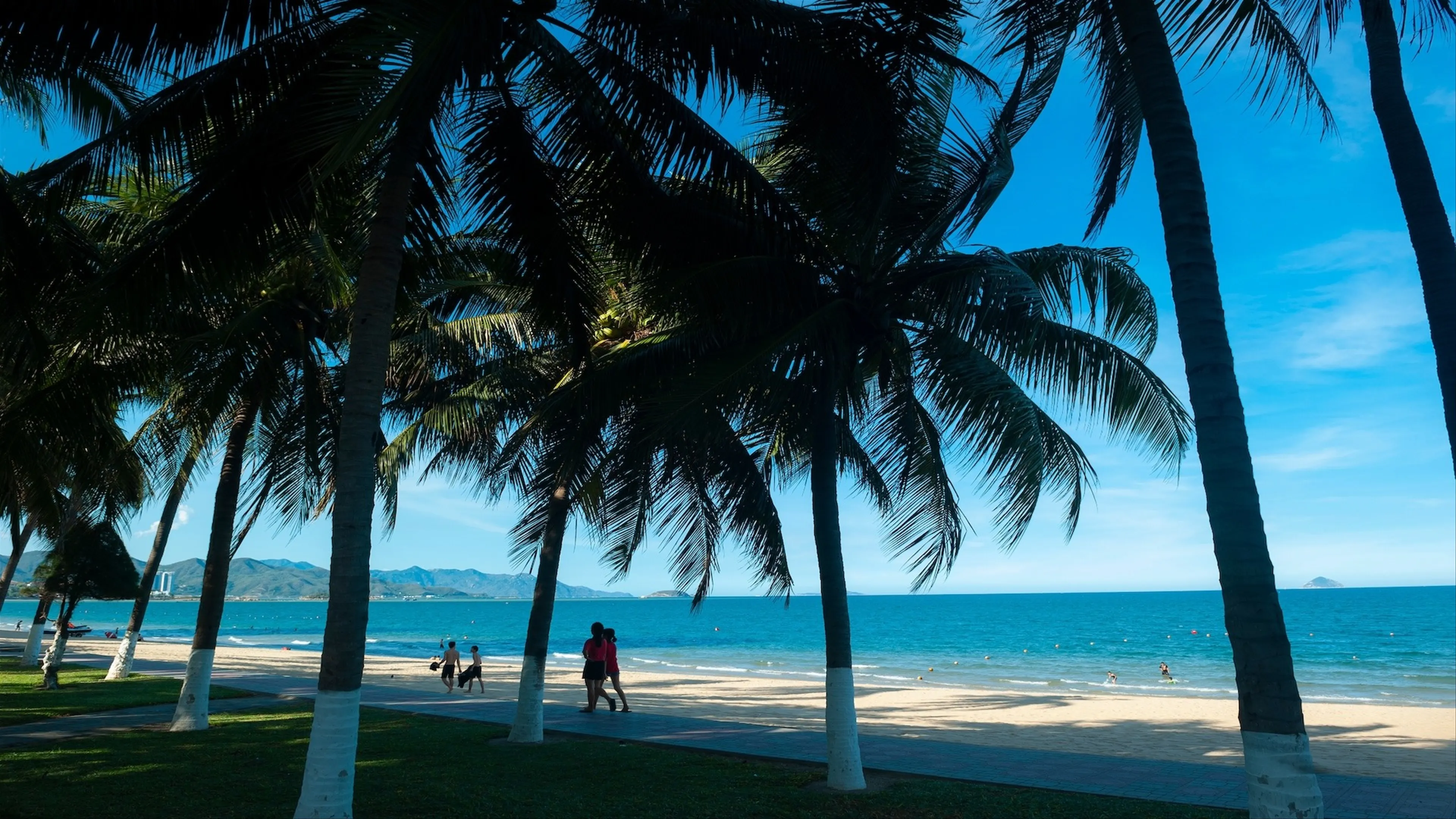 Khám phá Nha Trang: Thiên đường biển xanh và những điểm đến không thể bỏ lỡ
