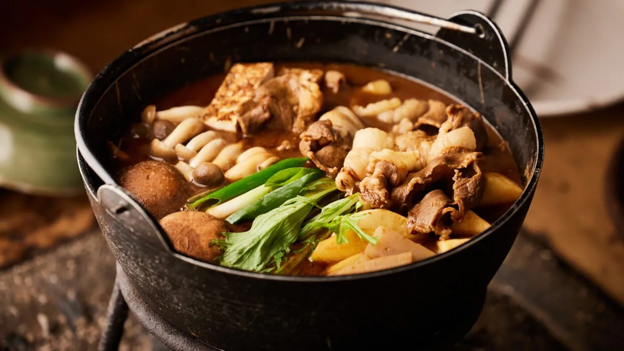 Thưởng thức ẩm thực địa phương