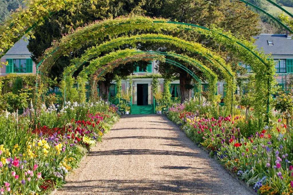 Sustainable Tourism: Preserving Giverny’s Natural Beauty