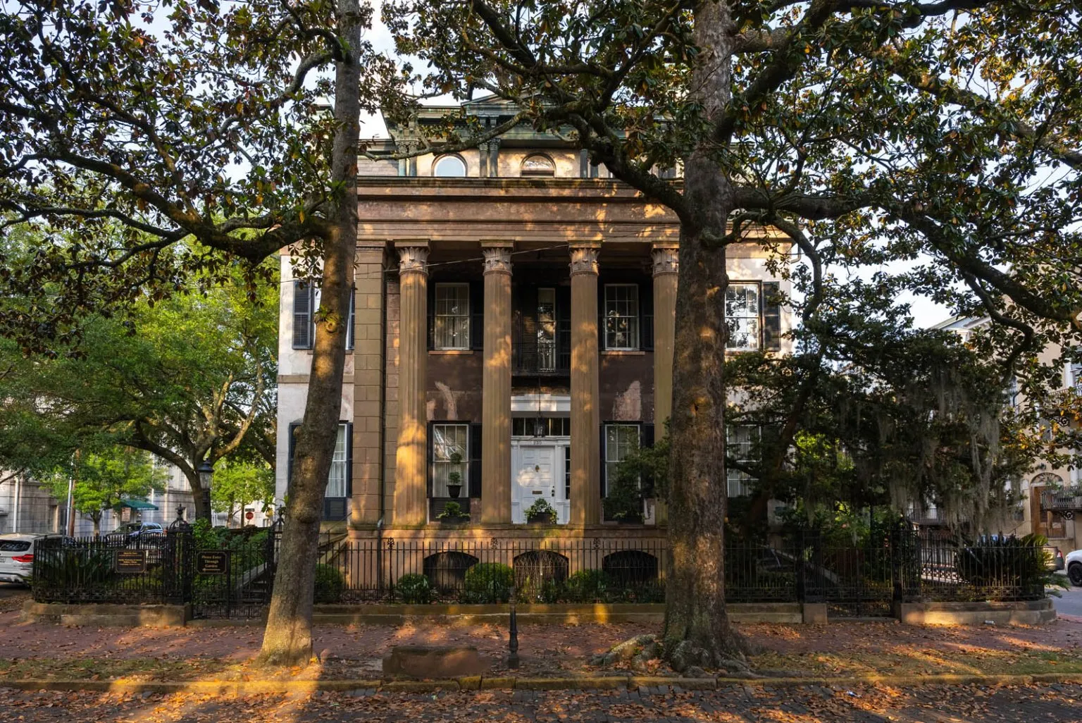 The Allure of Savannah's Historic Squares