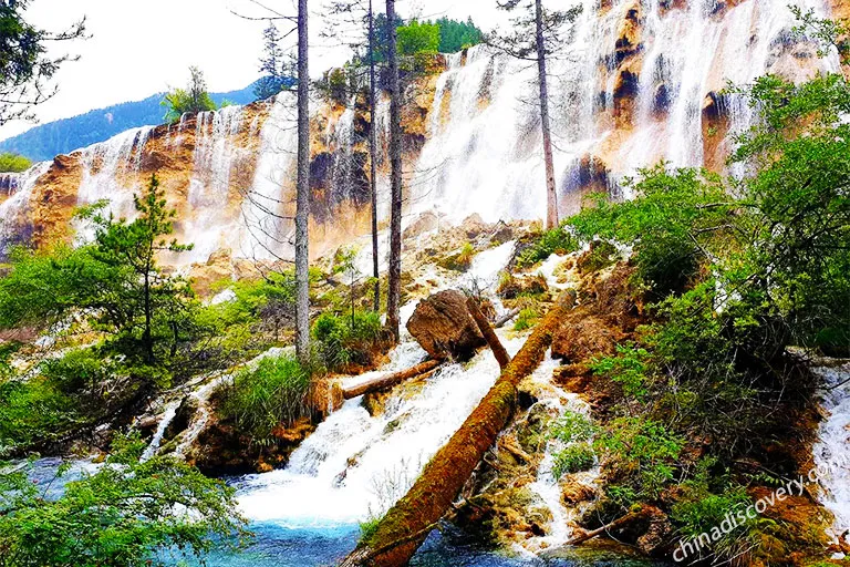 Exploring the Natural Wonders: Lakes and Waterfalls