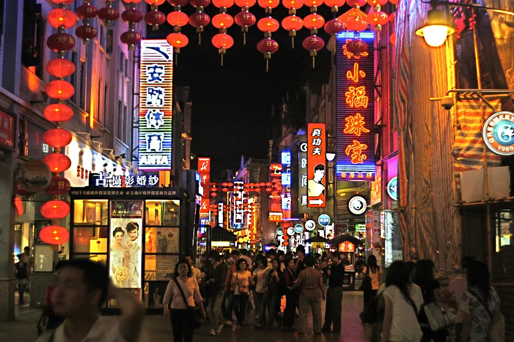 Những lưu ý khi tham quan chợ đêm