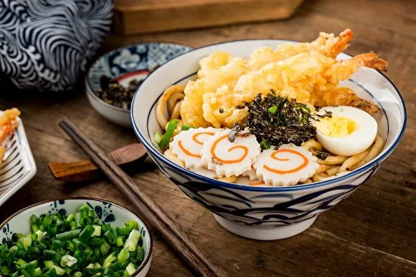 Trải nghiệm ăn mì tại quầy riêng tư