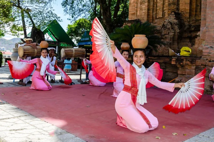 Văn hóa và con người chợ Đầm