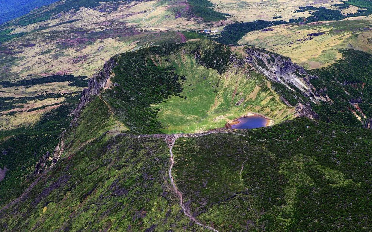 Cultural Significance of Hallasan Mountain