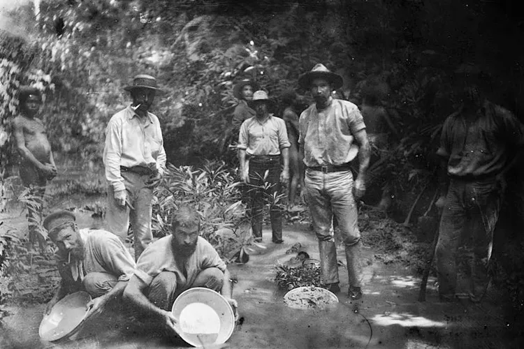 Lịch Sử Hấp Dẫn Của Klondike Gold Rush