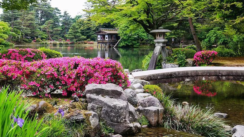 Kenrokuen Garden: Kanazawa's Natural Jewel