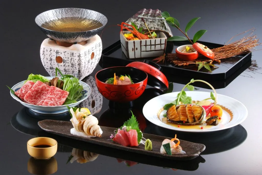 Gourmet Delights: Kaiseki Dining in Ryokan Inns