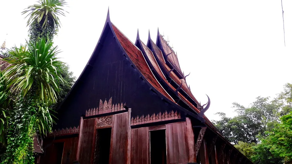 Black House Museum or Baan Dam : Attractions in Chiang Rai